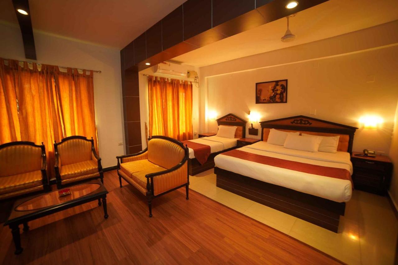 Hotel The Vyshakh Guruvāyūr Exterior foto
