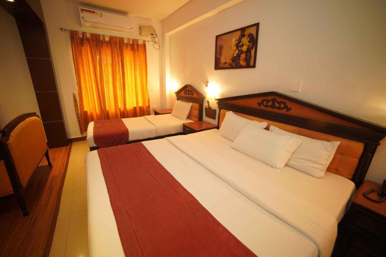Hotel The Vyshakh Guruvāyūr Exterior foto